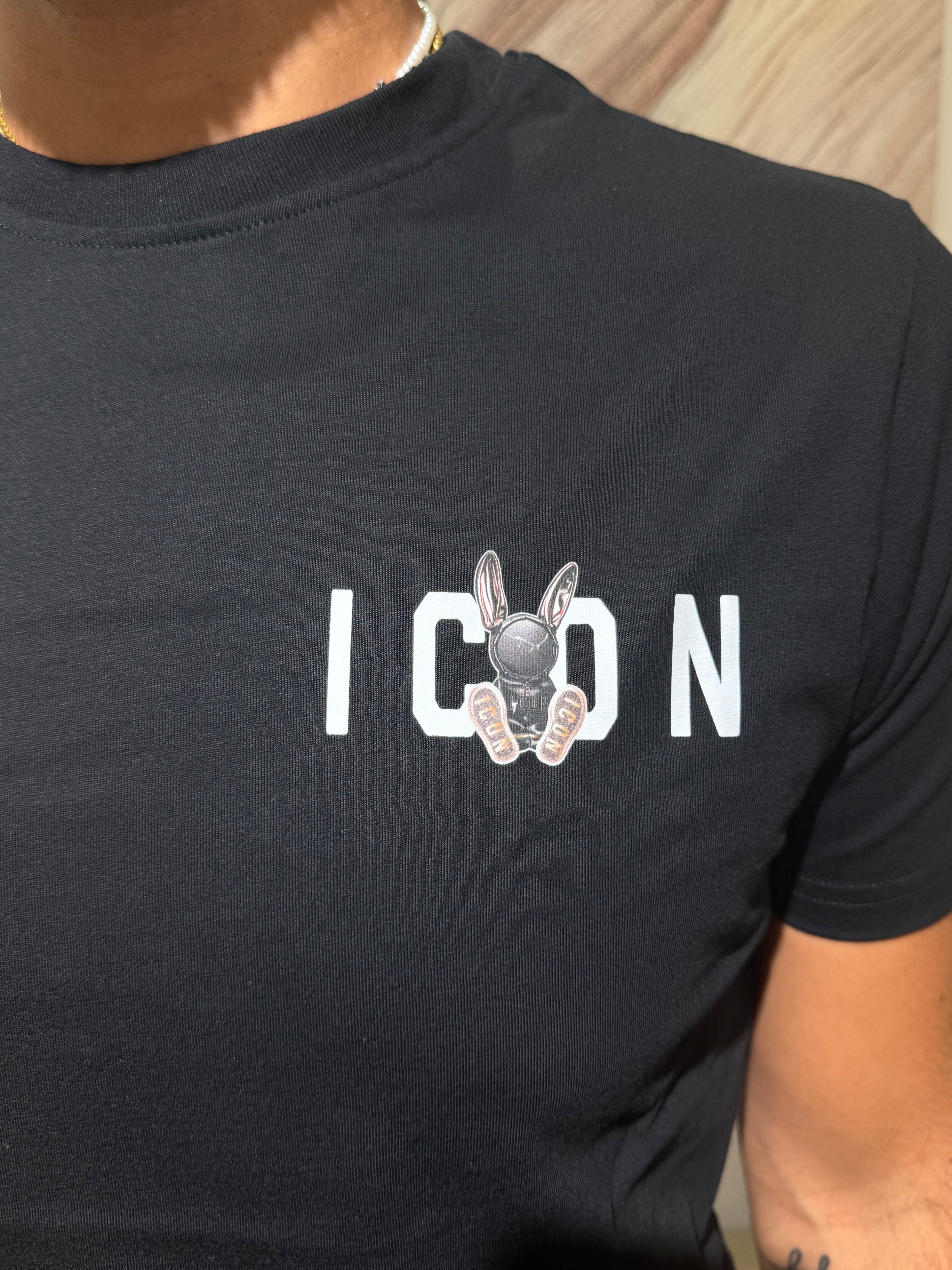 ICON T-SHIRT PUPPET PRINT