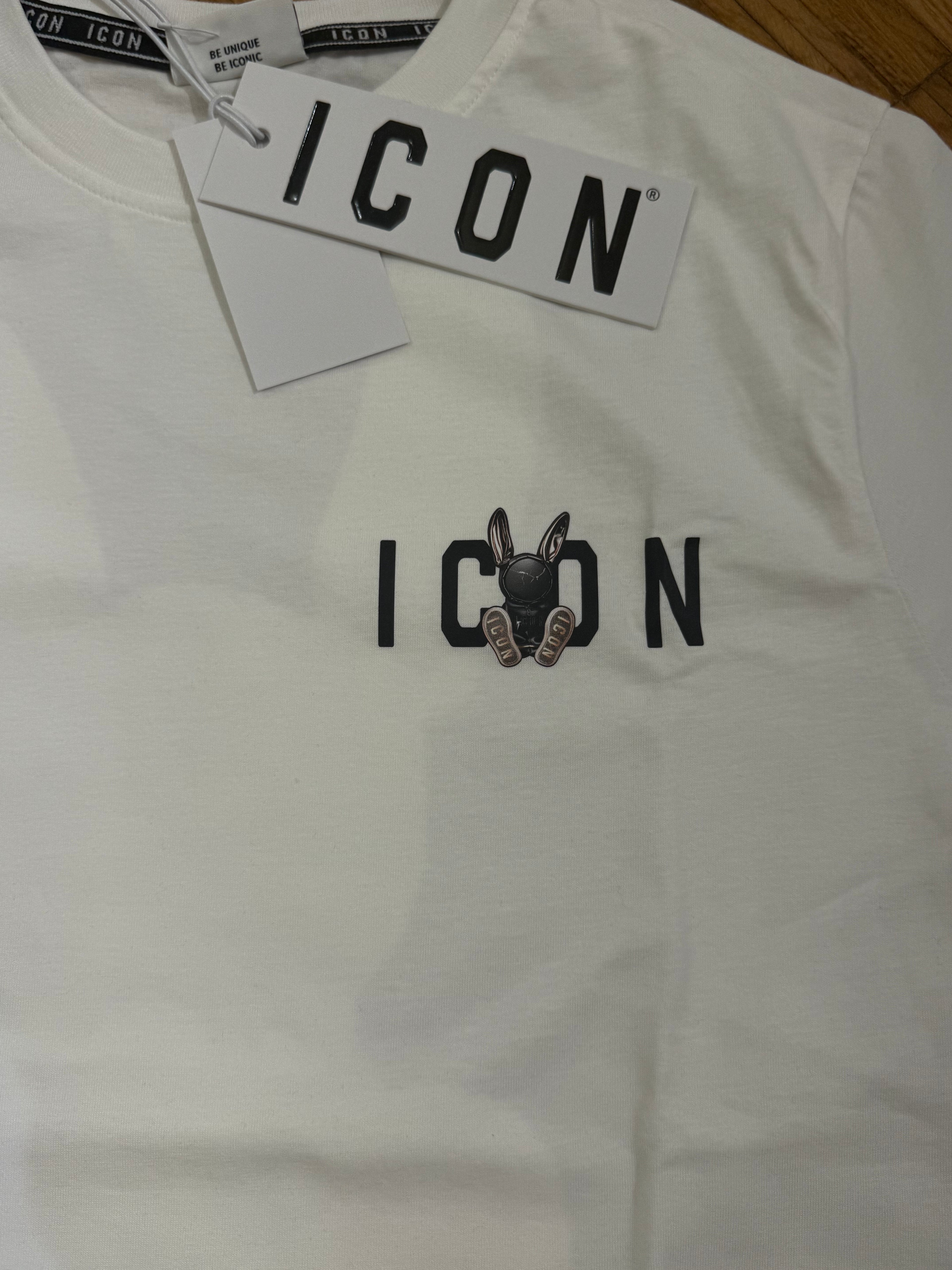 ICON T-SHIRT PUPPET PRINT