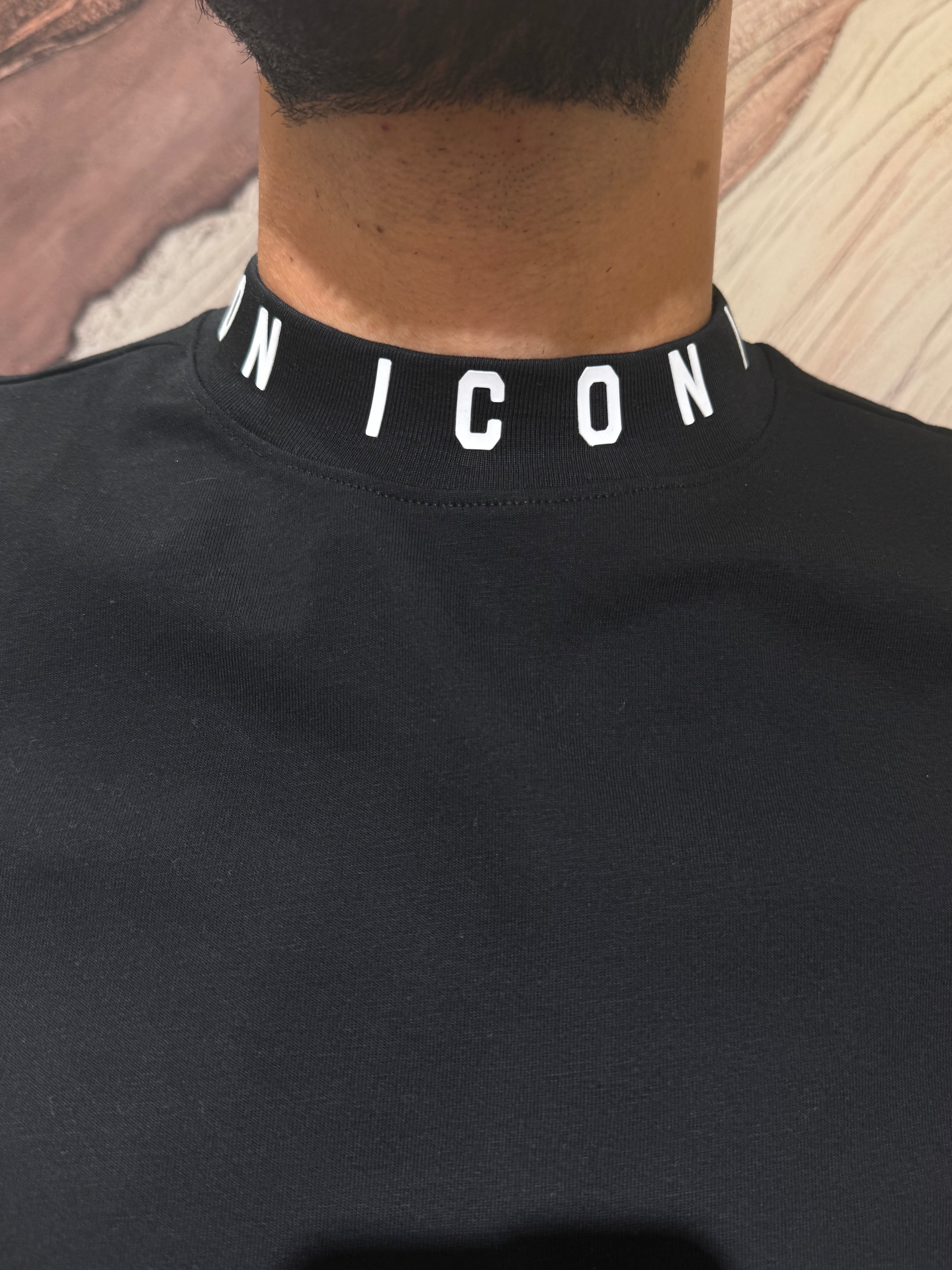 ICON T-SHIRT PUPPET PRINT