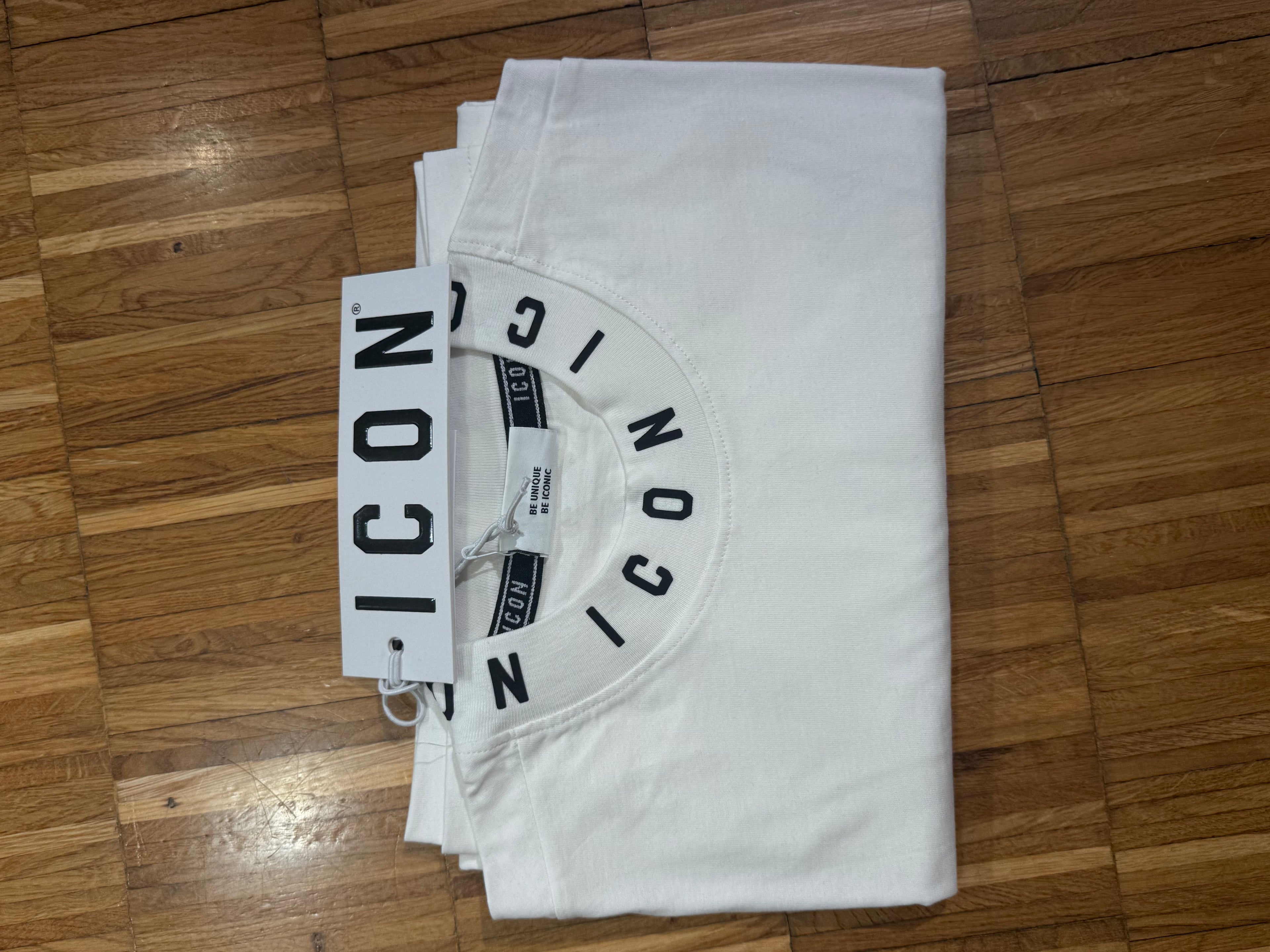 ICON T-SHIRT PUPPET PRINT