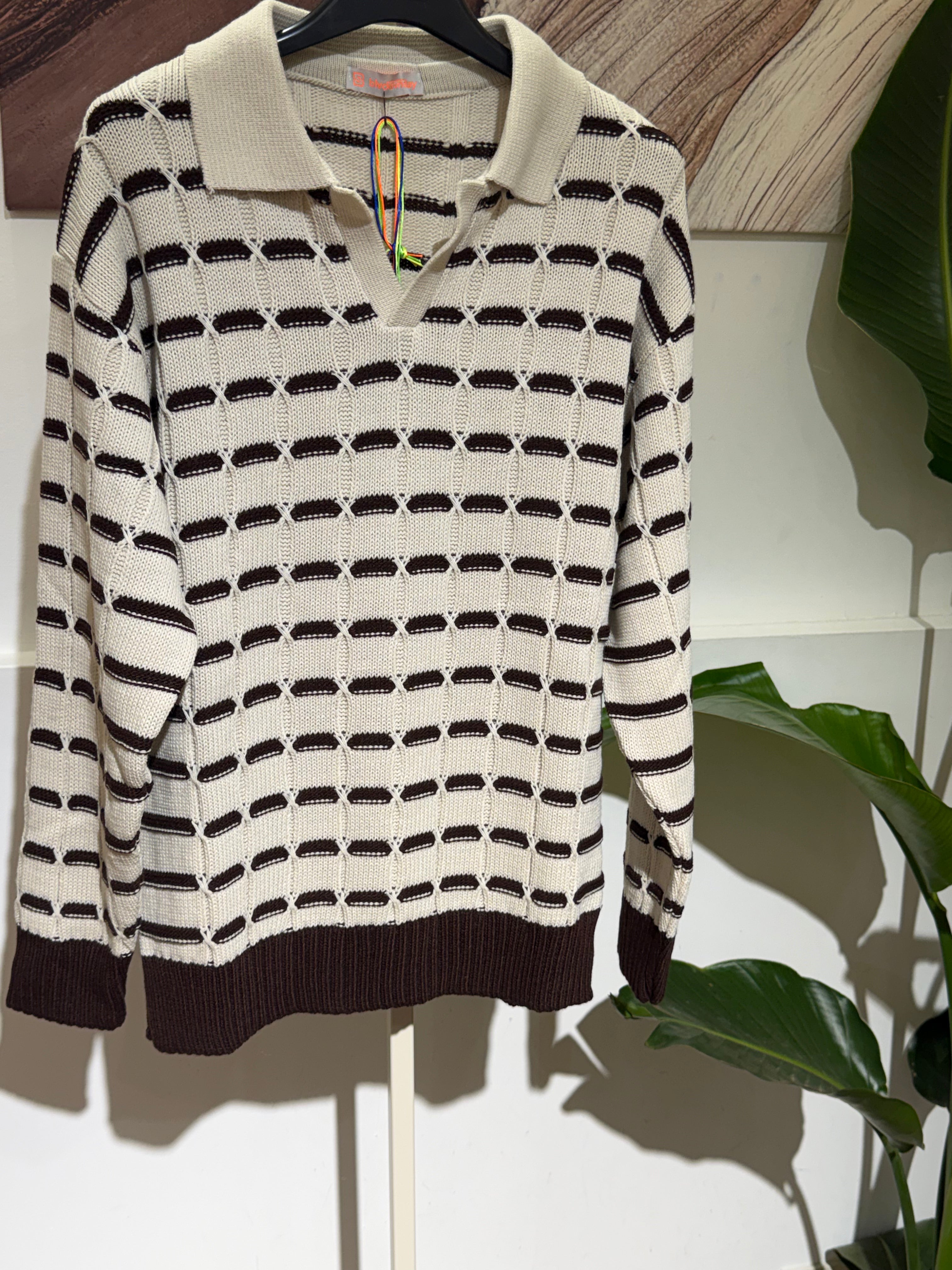 MAGLIONE SCOLLO V OPERATO