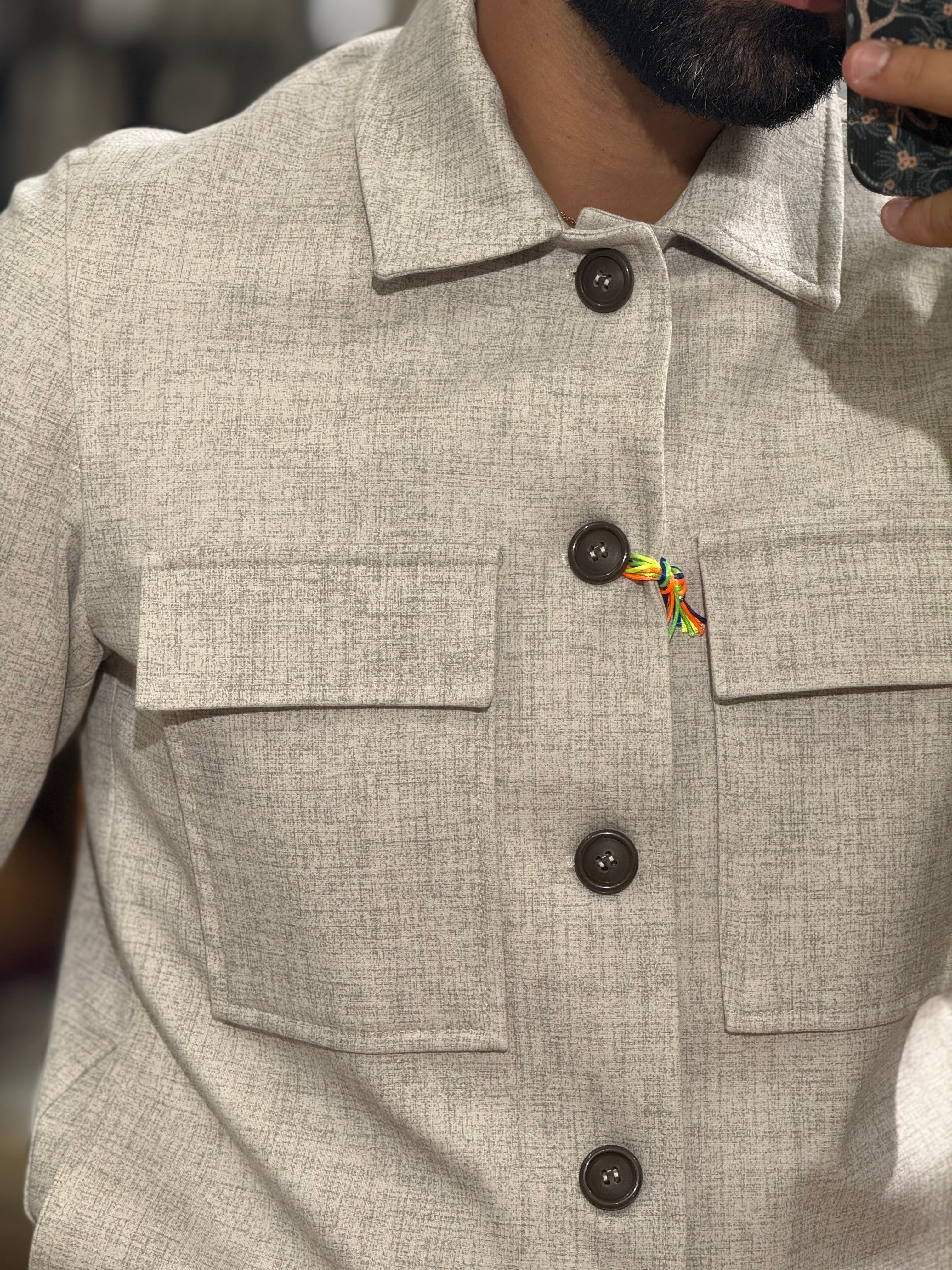 OVERSHIRT BEIGE CON TASCONI