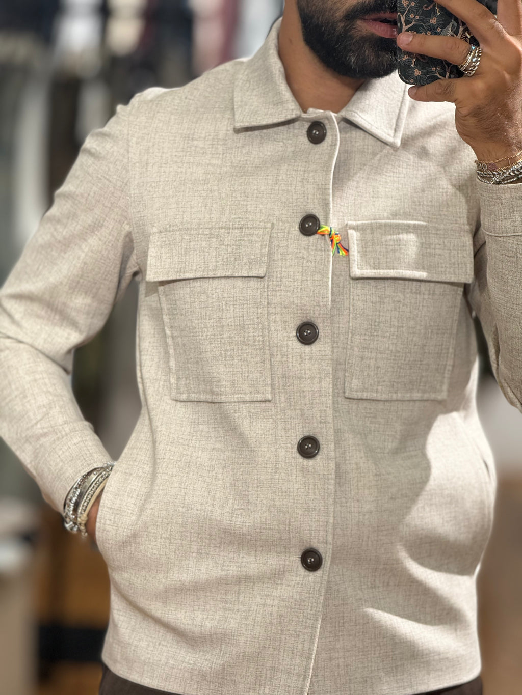 OVERSHIRT BEIGE CON TASCONI