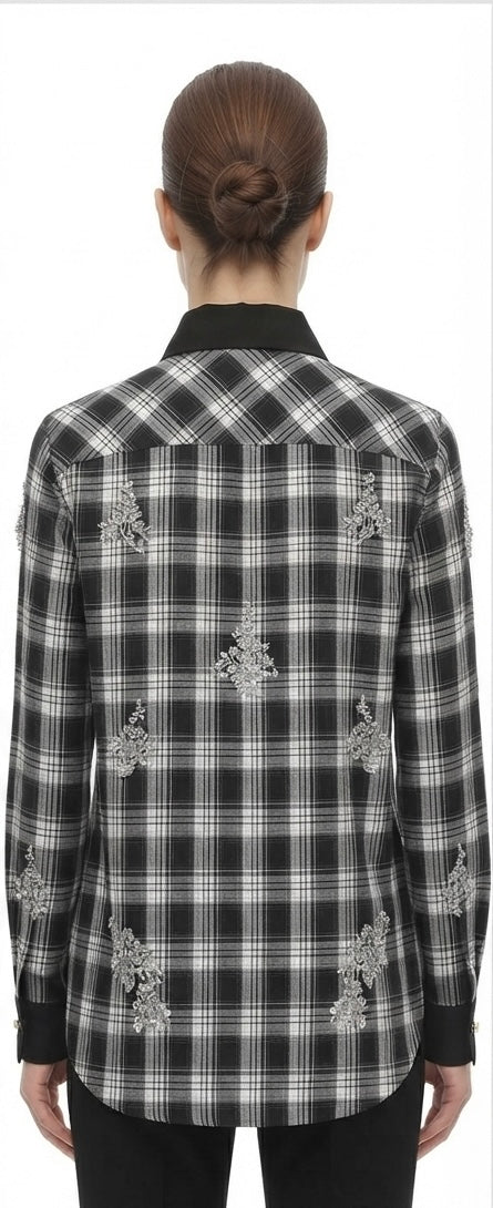 CAMICIA CON CRAVATTA E APPLICAZIONI