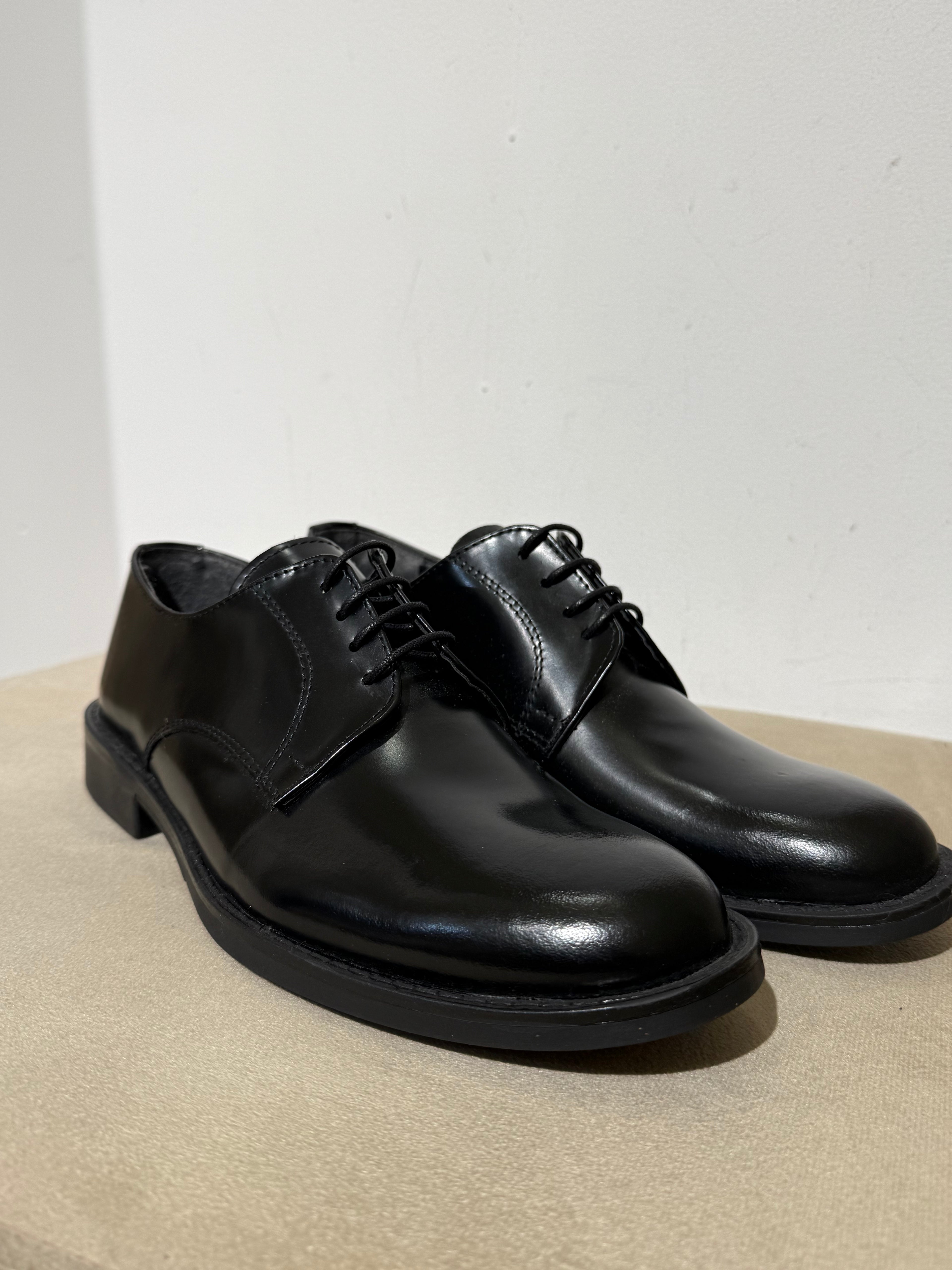 Scarpa in pelle classica stringata uomo