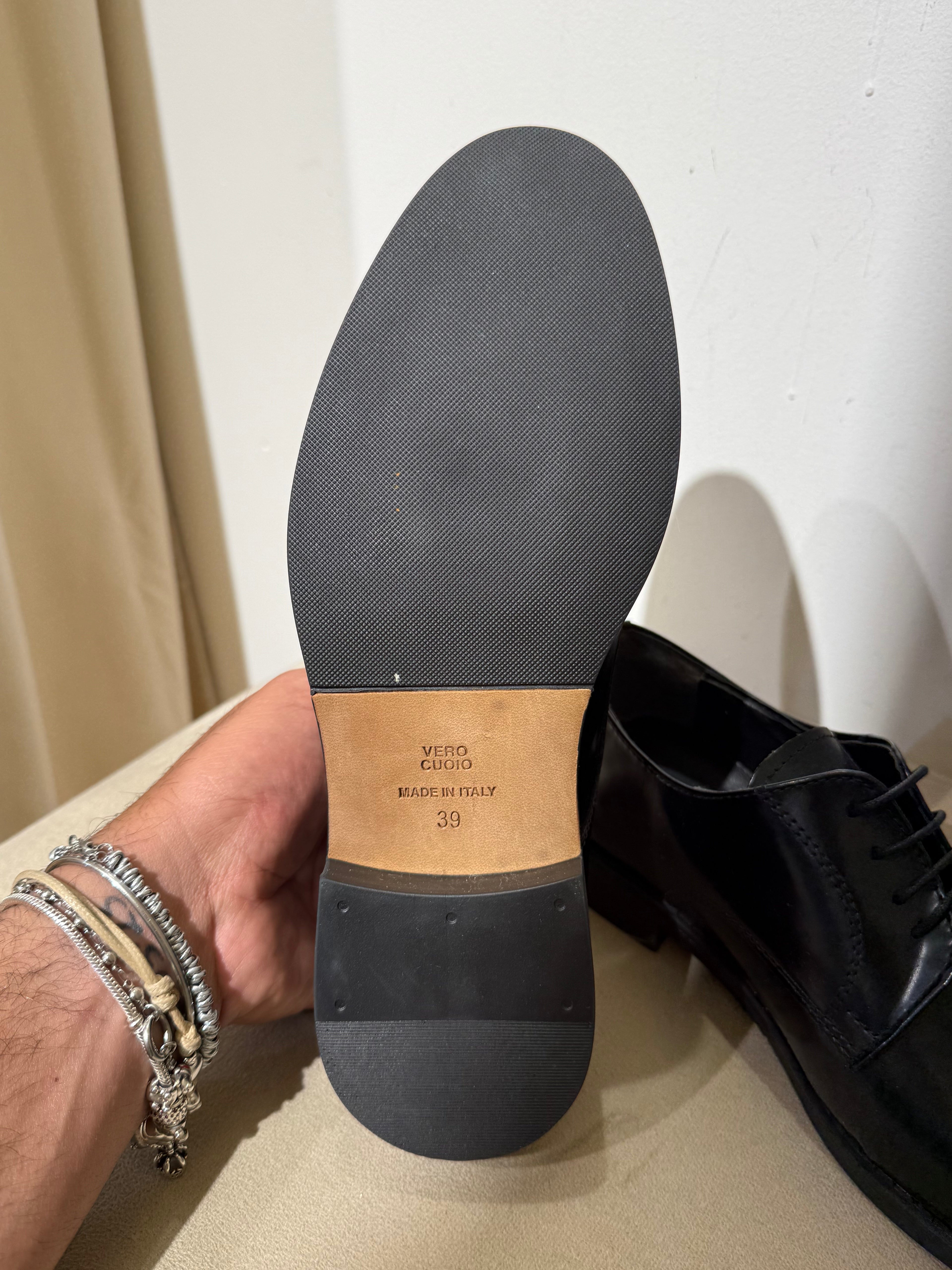 Scarpa in pelle classica stringata uomo